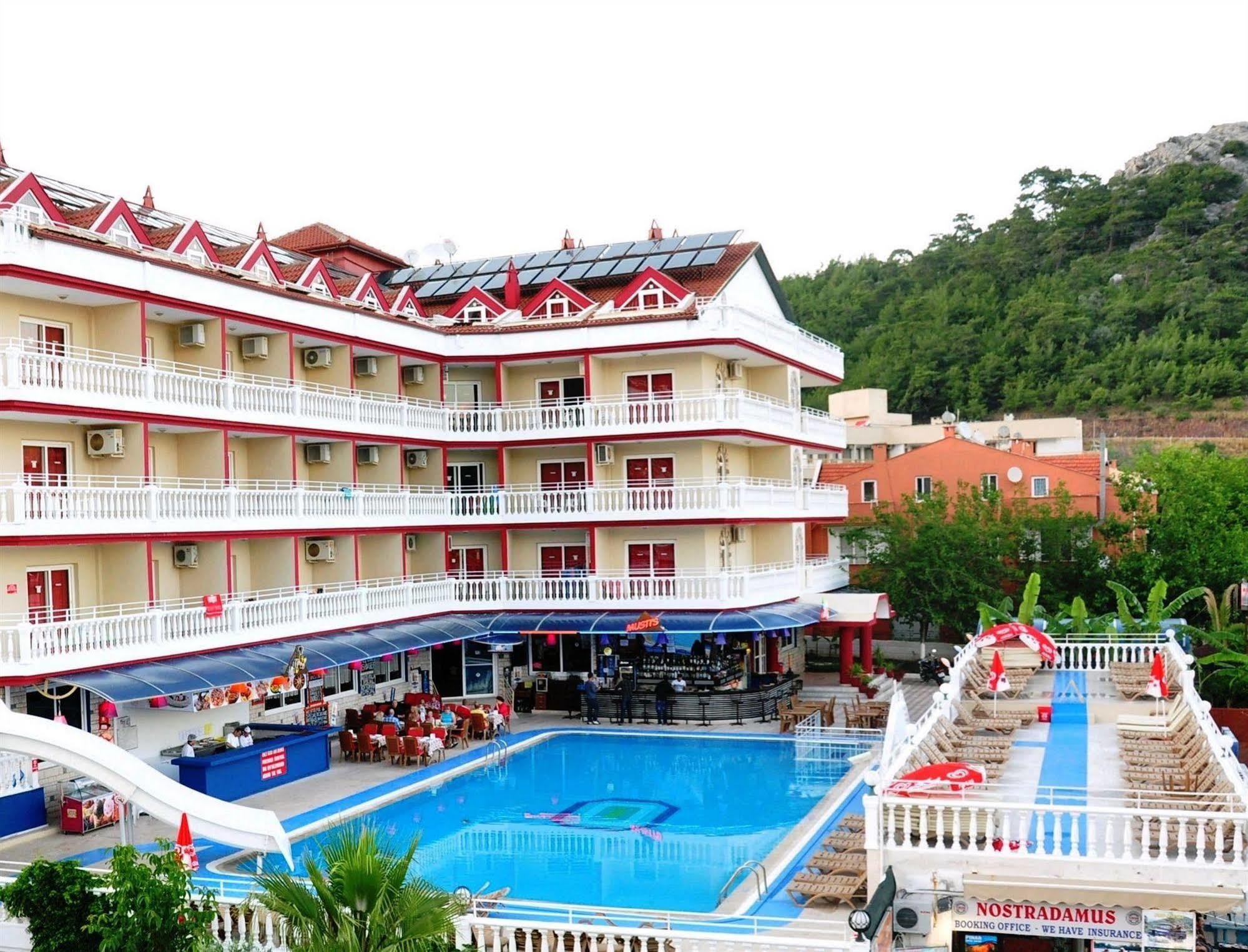 Mustis Royal Plaza Hotel Marmaris Extérieur photo